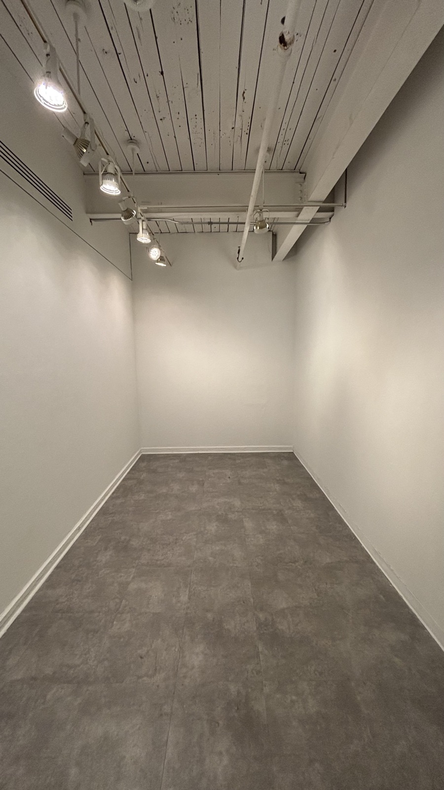 Gallery space layout